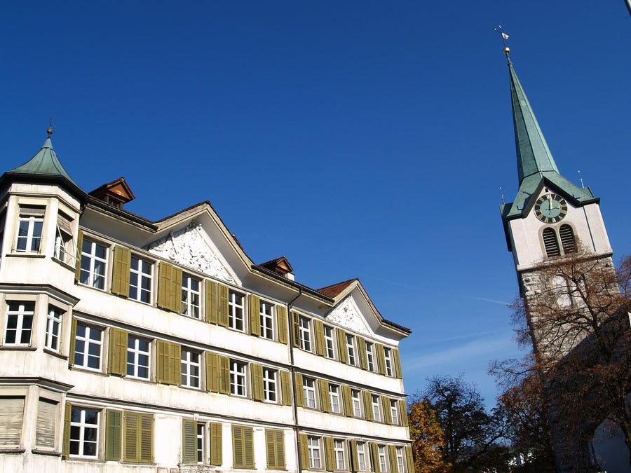 Herisau mit historischen Häusern und Kirchturm